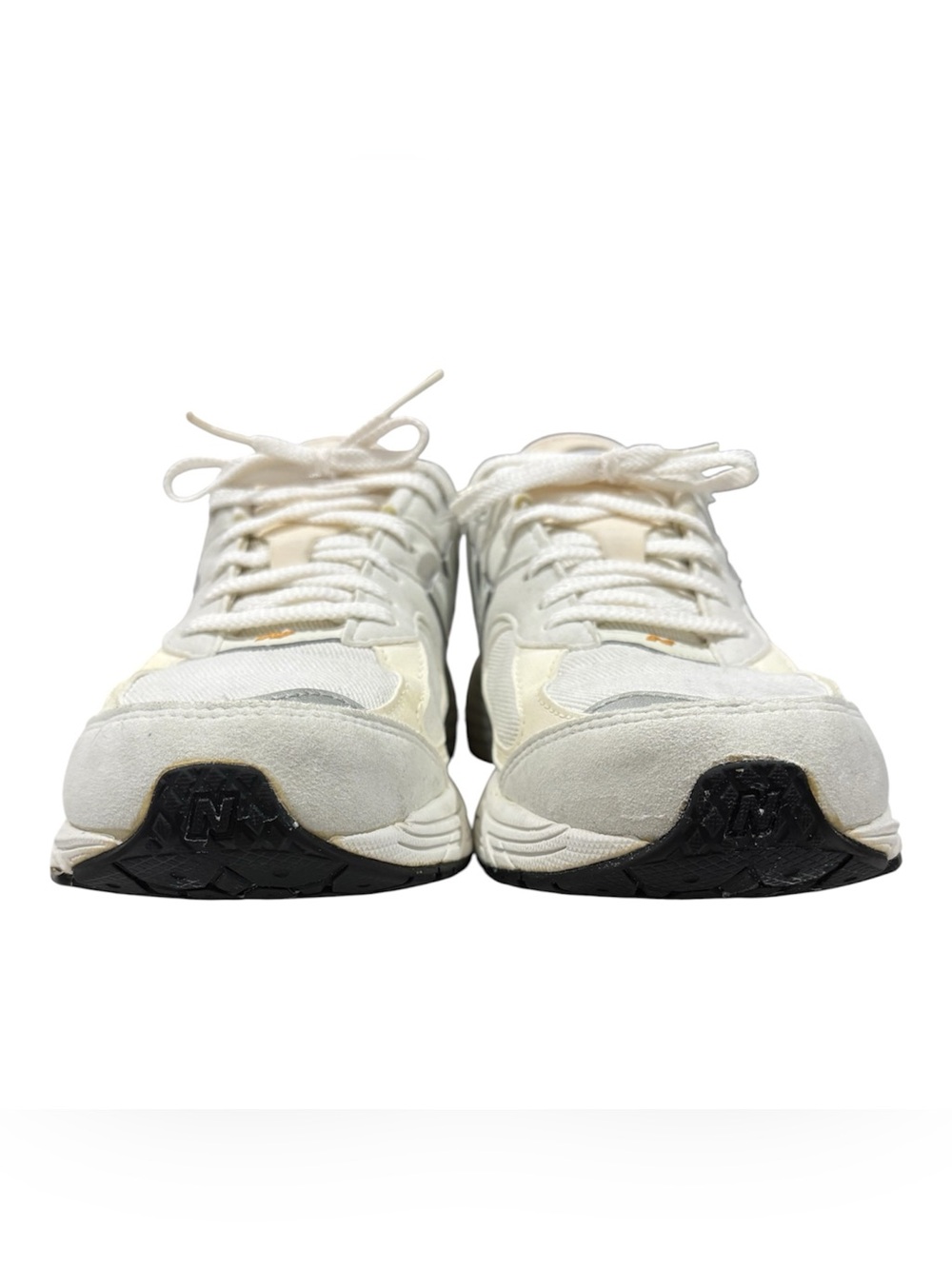 New Balance Off-White/Cream Sneakers with Tan Heel Tab - Picture 3 of 10